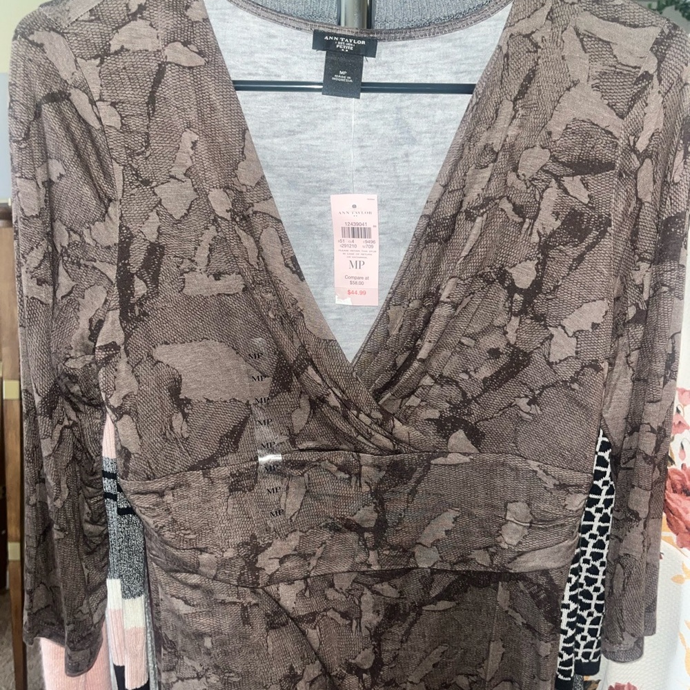 Ann Taylor Brown Abstract Long Sleeve Shirt